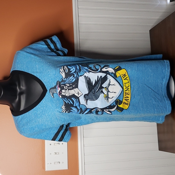 Harry Potter Ravenclaw T-Shirt V-Neck Blue Hogwarts Crest Ringer Juniors XXL - Picture 1 of 9